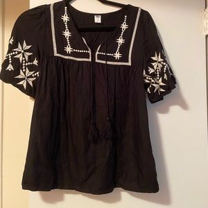 Black and white embroidered top